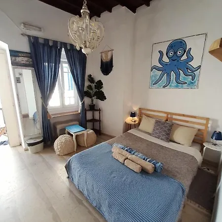 Octopus Blue Apartment *